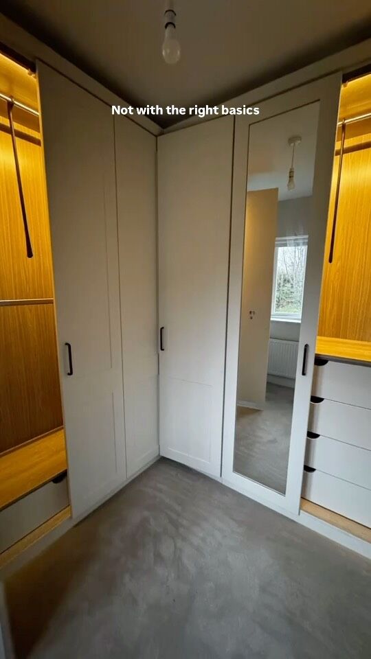 Recently fitted walk in wardrobe 👌🏻